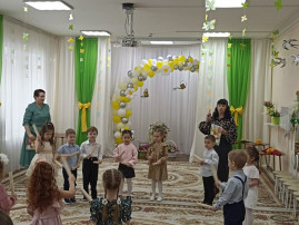Сегодня в нашем детском саду прошел утренник, посвященные празднованию Международного женского дня. Ребята средней группы "Мотылек";༊ поздравили своих дорогих мам и бабушек с этим нежным и трогательным праздником. 🌺 Сегодня в нашем детском саду прошел утренник, посвященные празднованию Международного женского дня. Ребята средней группы "Мотылек";༊ поздравили своих дорогих мам и бабушек с этим нежным и трогательным праздником. 🌺.